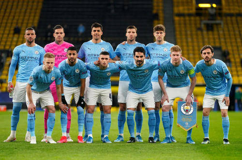 球队赛后合练照片曝光，专注备战