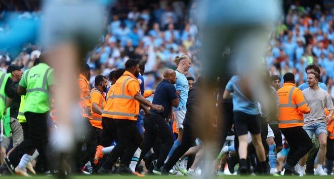 半场：亚特兰大0-1萨索洛，皮纳蒙蒂造点，贝拉尔迪点射